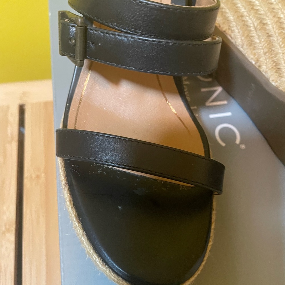 Vionic Black Wedges - Picture 2 of 8